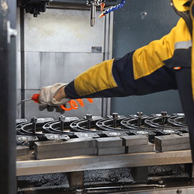 <div style="text-align: center;">CNC加工</div> 