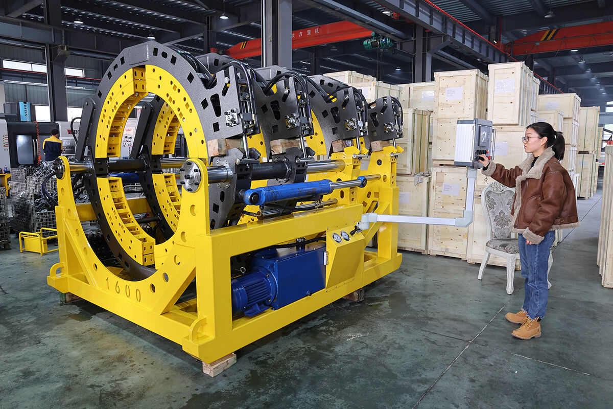 1600mm液压驾驶和锁定HDPE管道焊接机